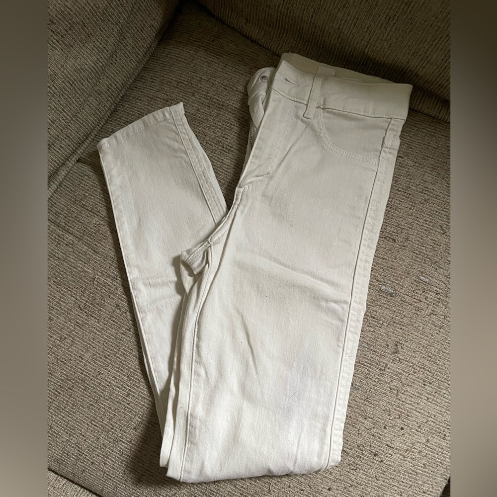 ✨NWOT✨ GOOD CONDITION WHITE SKINNY JEANS HIGHRISE